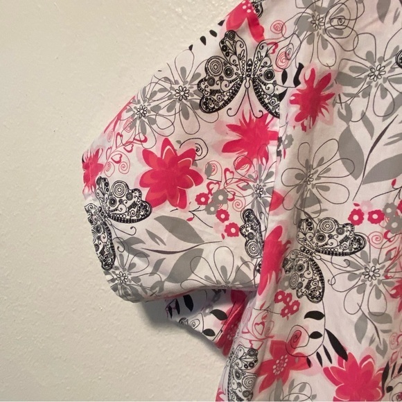 Scrub Studio Shirt Women’s Plus Size 2X Pink Short Sleeve Ties‎ In Back - Picture 10 of 14